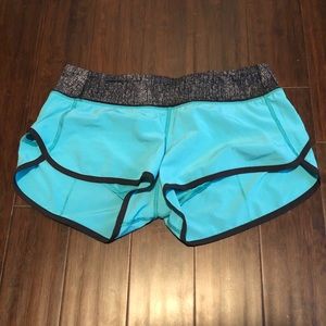Lululemon Speed shorts 2.5, size 6